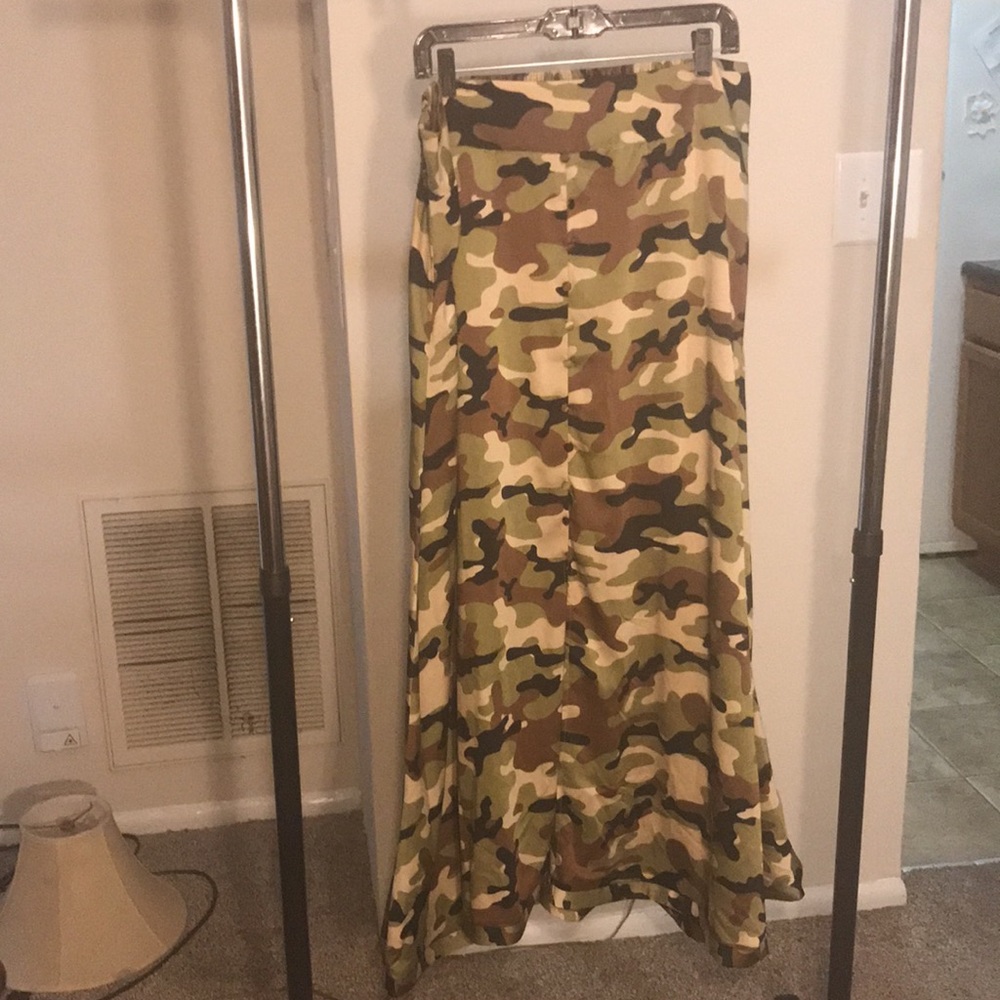 Maxi skirt